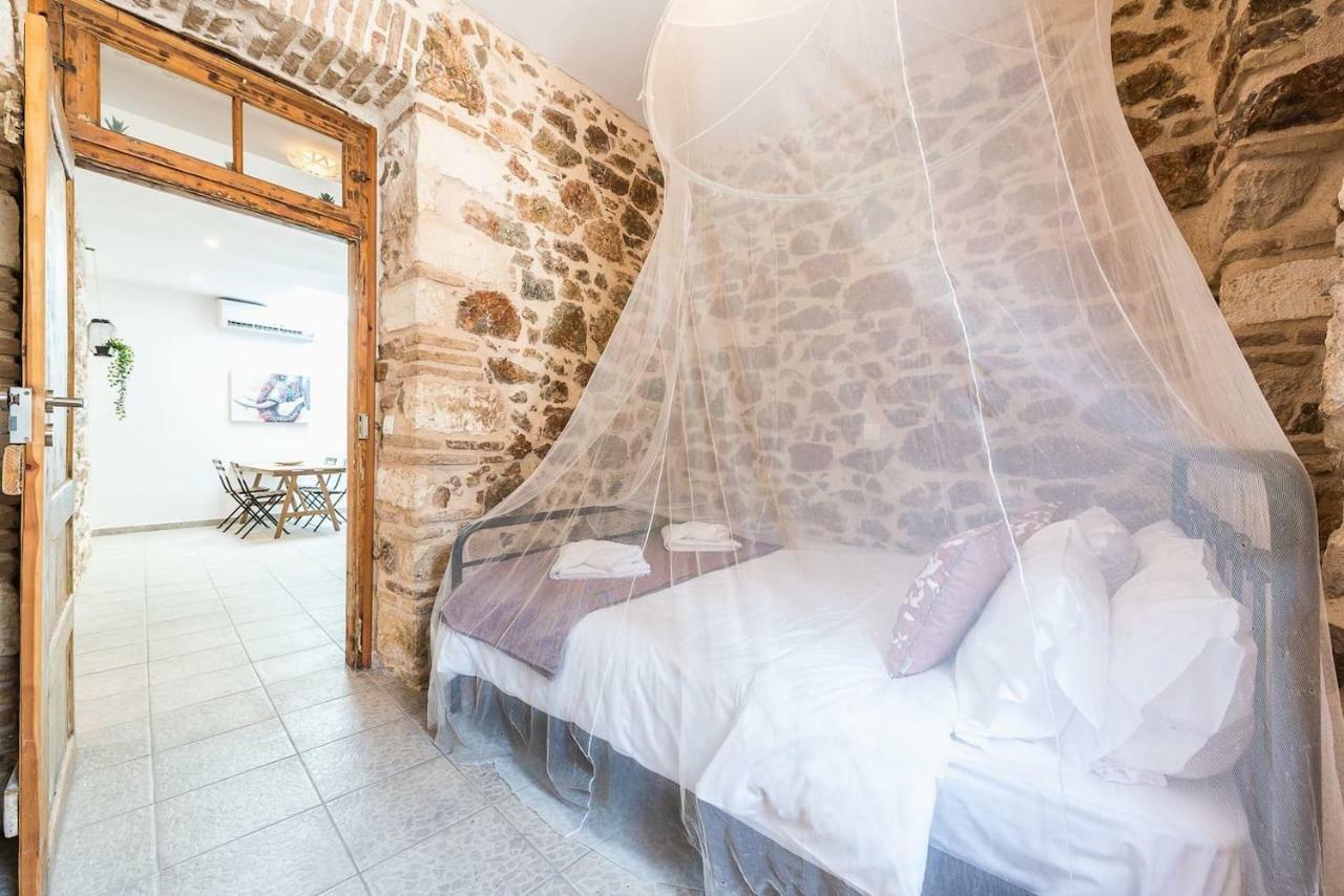 Stone House Under Acropolis Apartment *